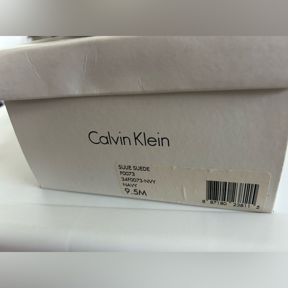 EUC Men’s Calvin Klein Sulie Suede (Navy) Loafers